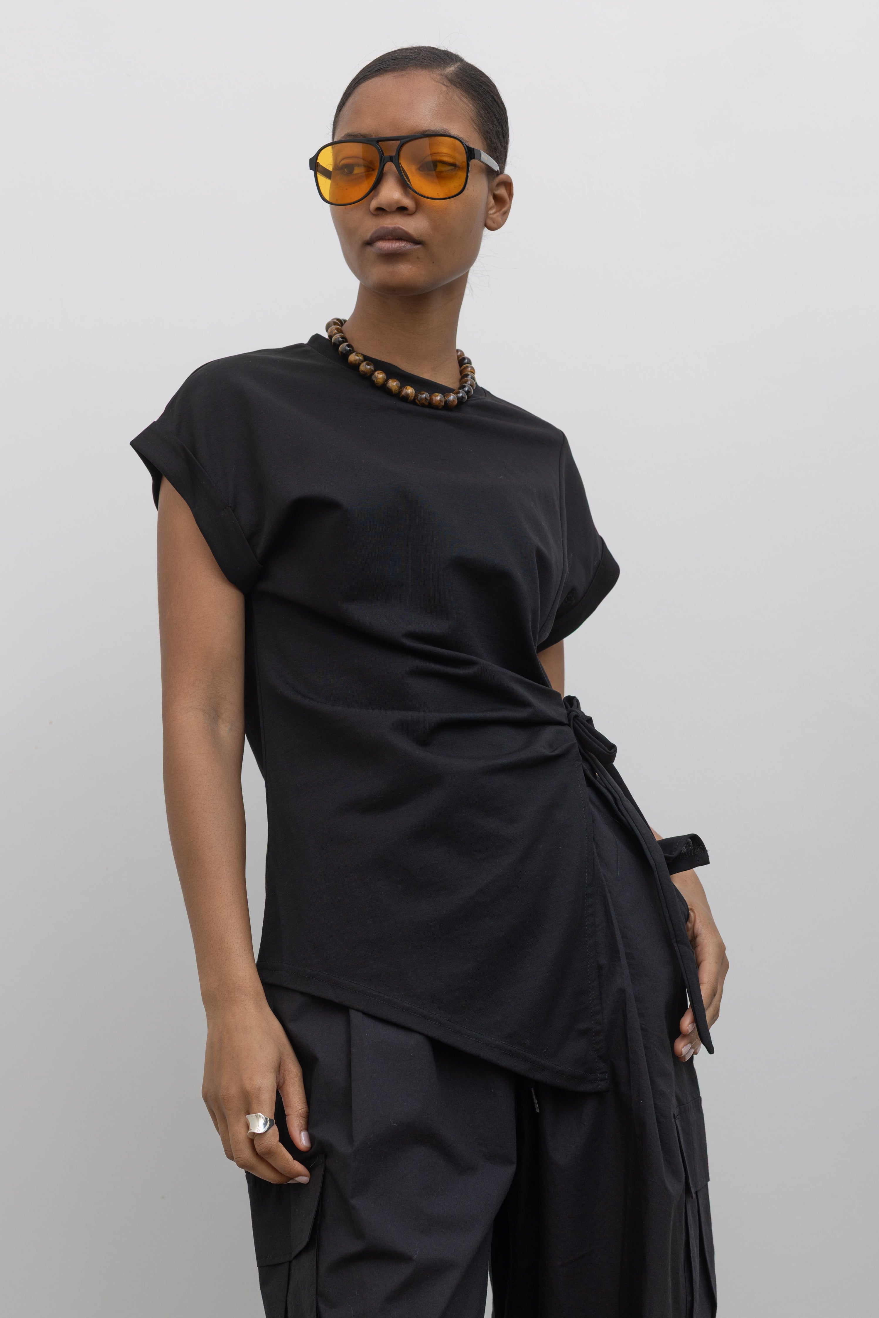 Alas_Eius_Black_Drop_Shoulder_