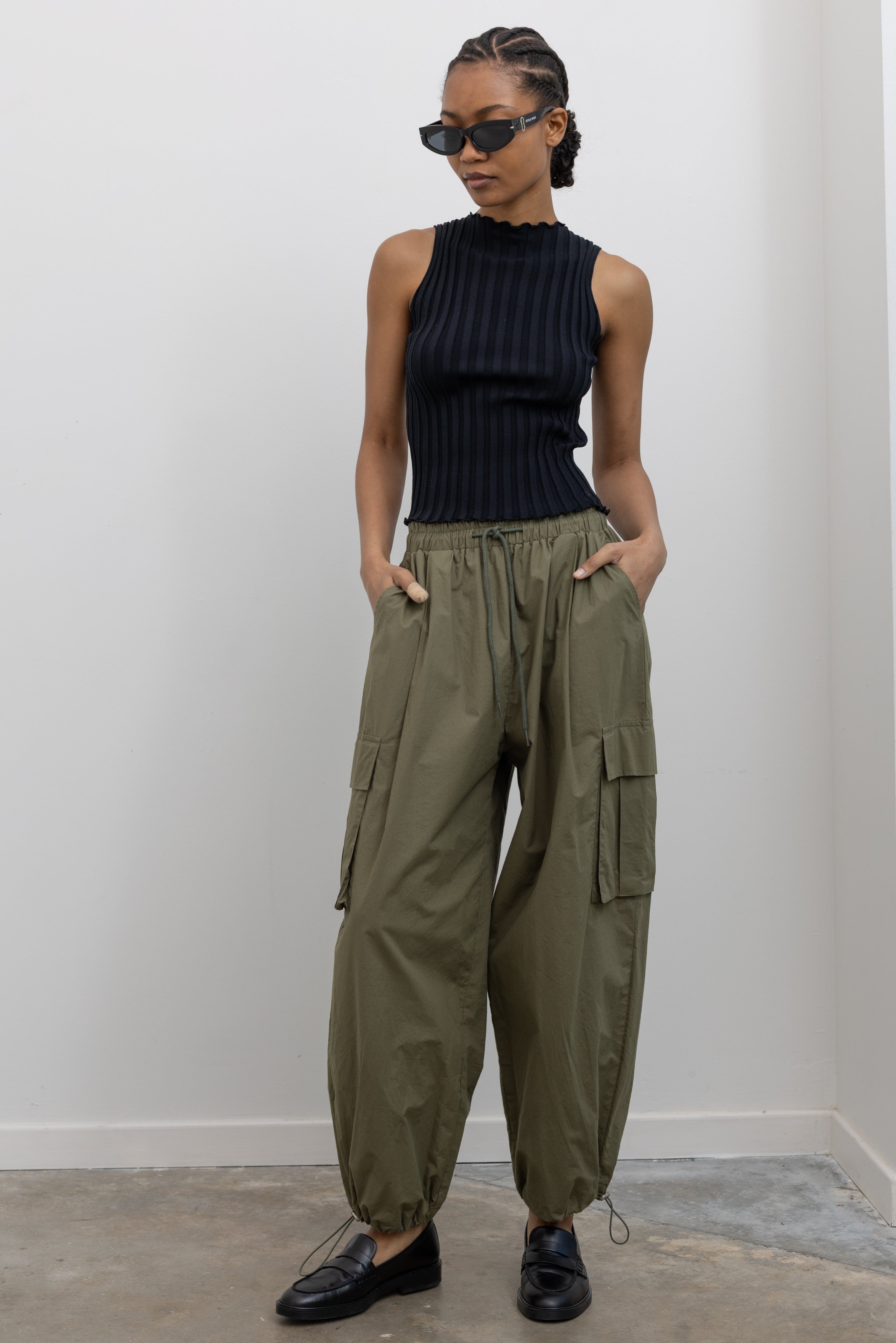 Kai Cotton Cargo Pants - Khaki Green – alas eius