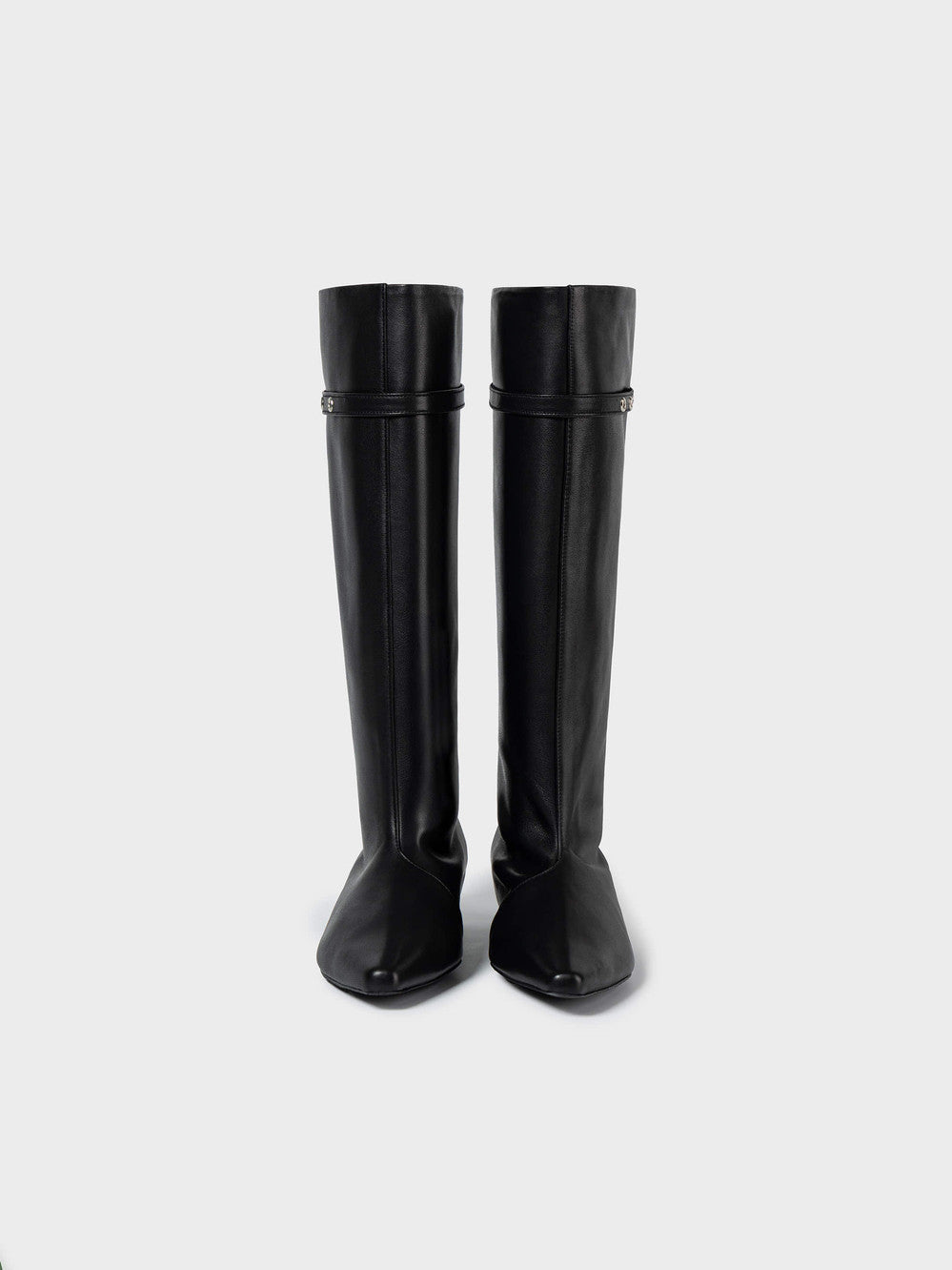 Black Back Zipped Middle Boots