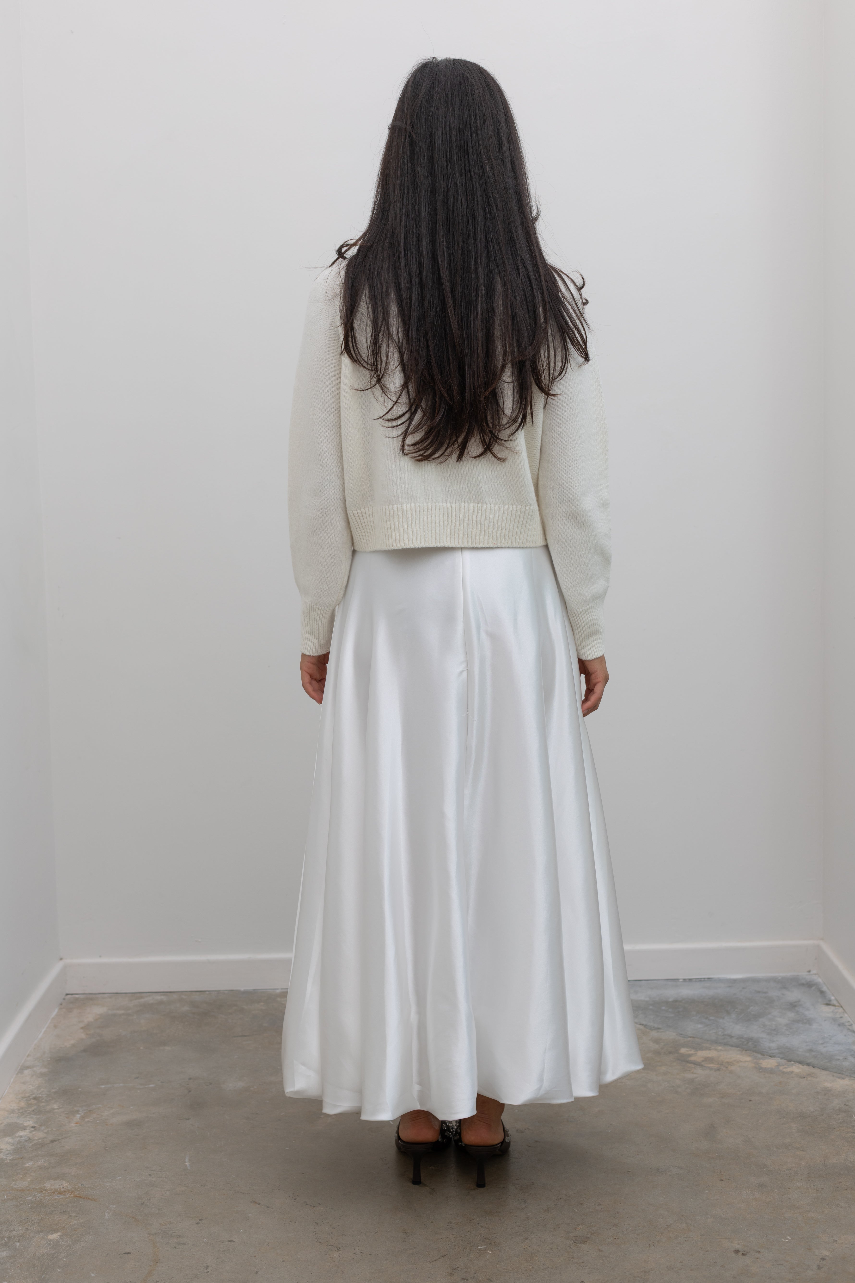 Ivory Cashmere Round Neck Cropped Sweater