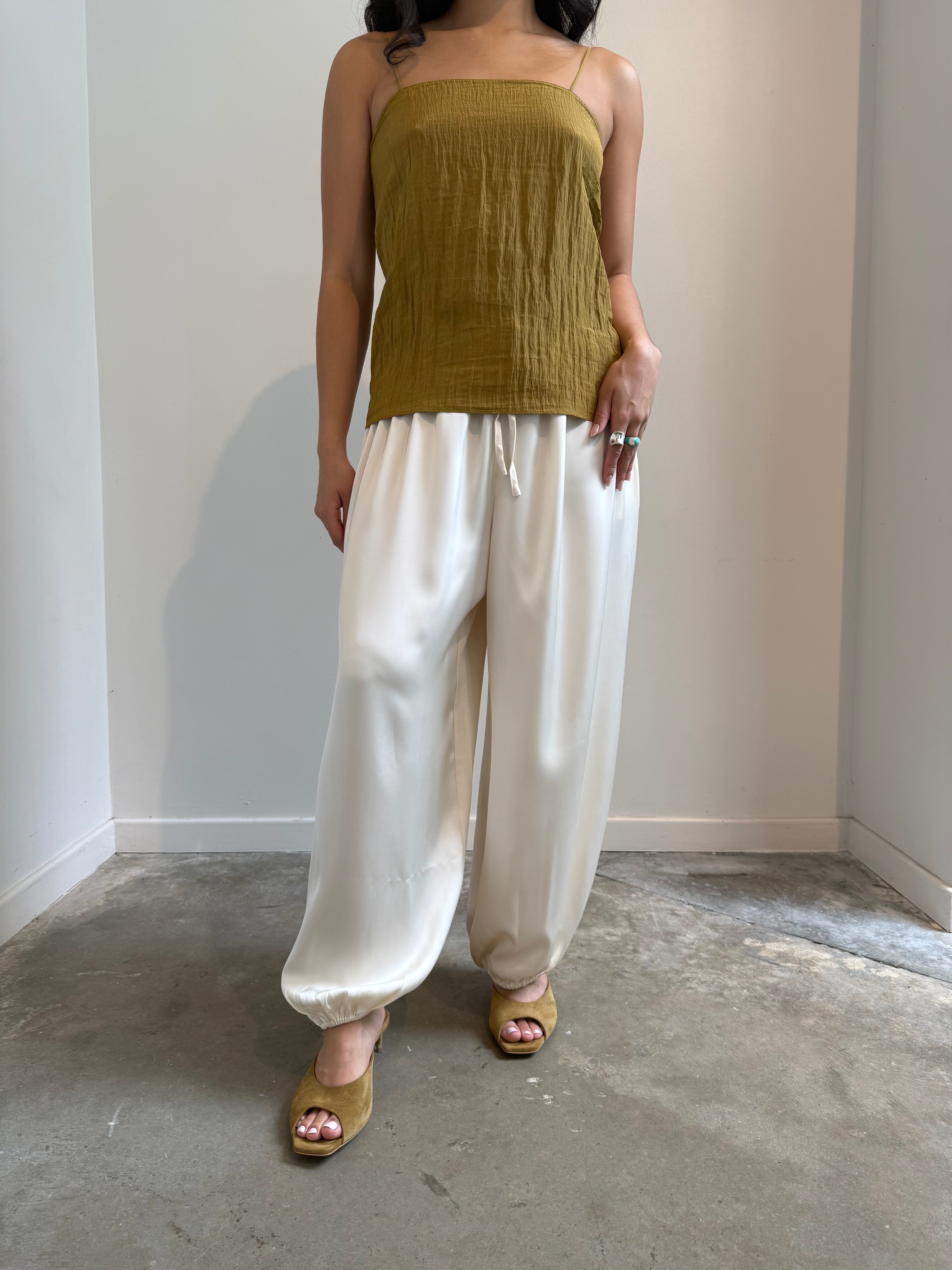 Ivory Balloon Crepe Pants