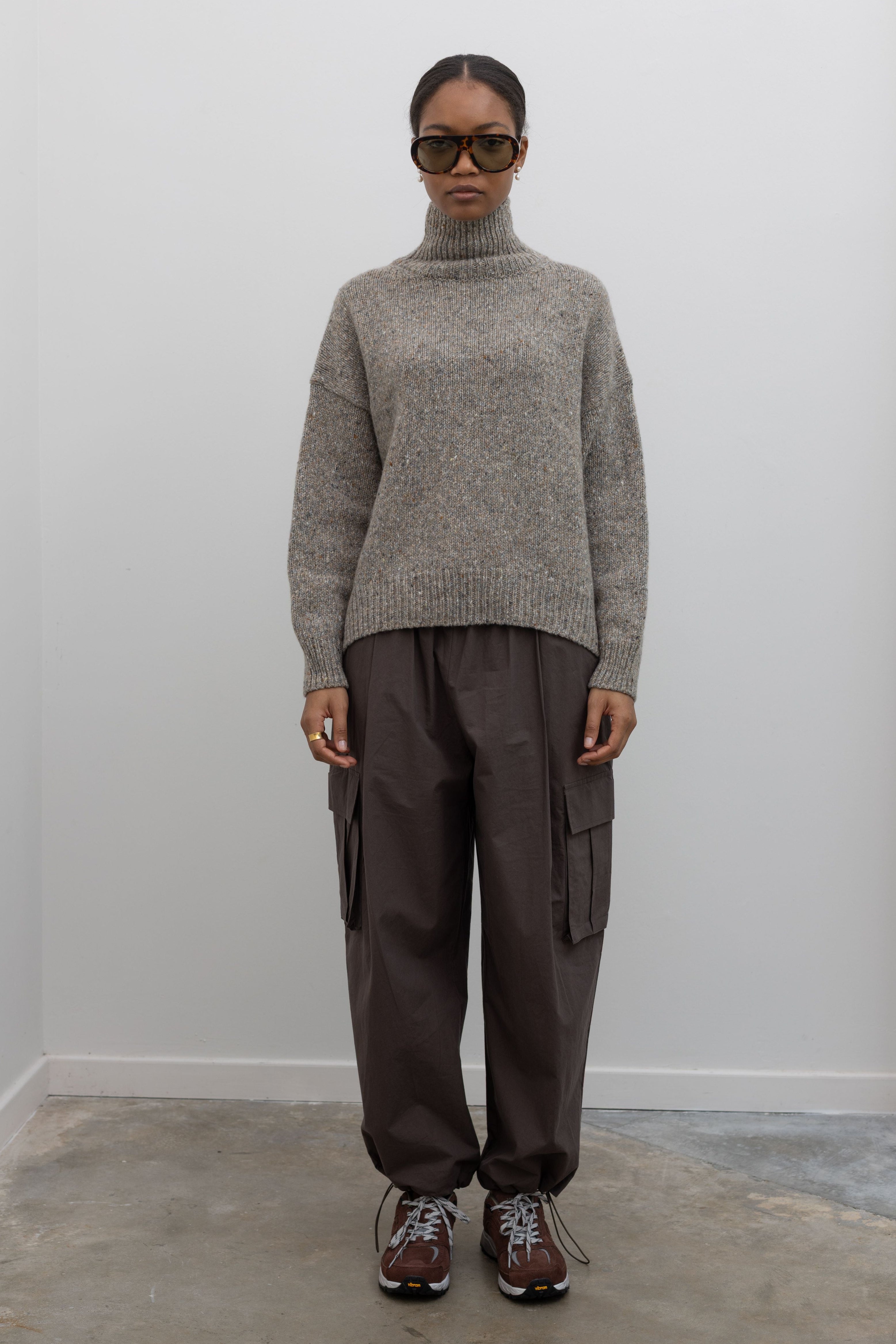 Alas Eius brown wide leg cotton cargo pants, front view