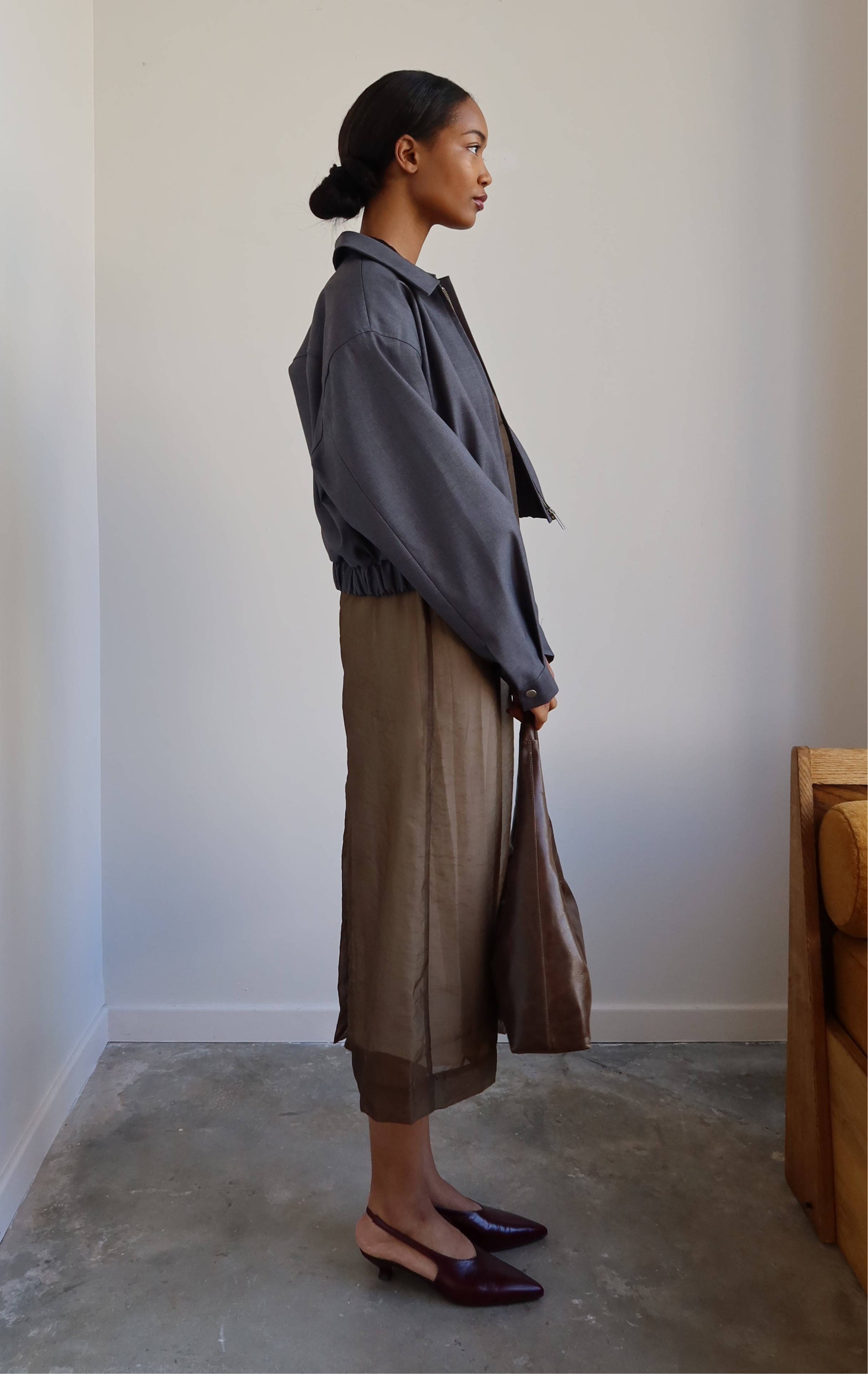 Alas Eius charcoal cropped tailored jacket, side view