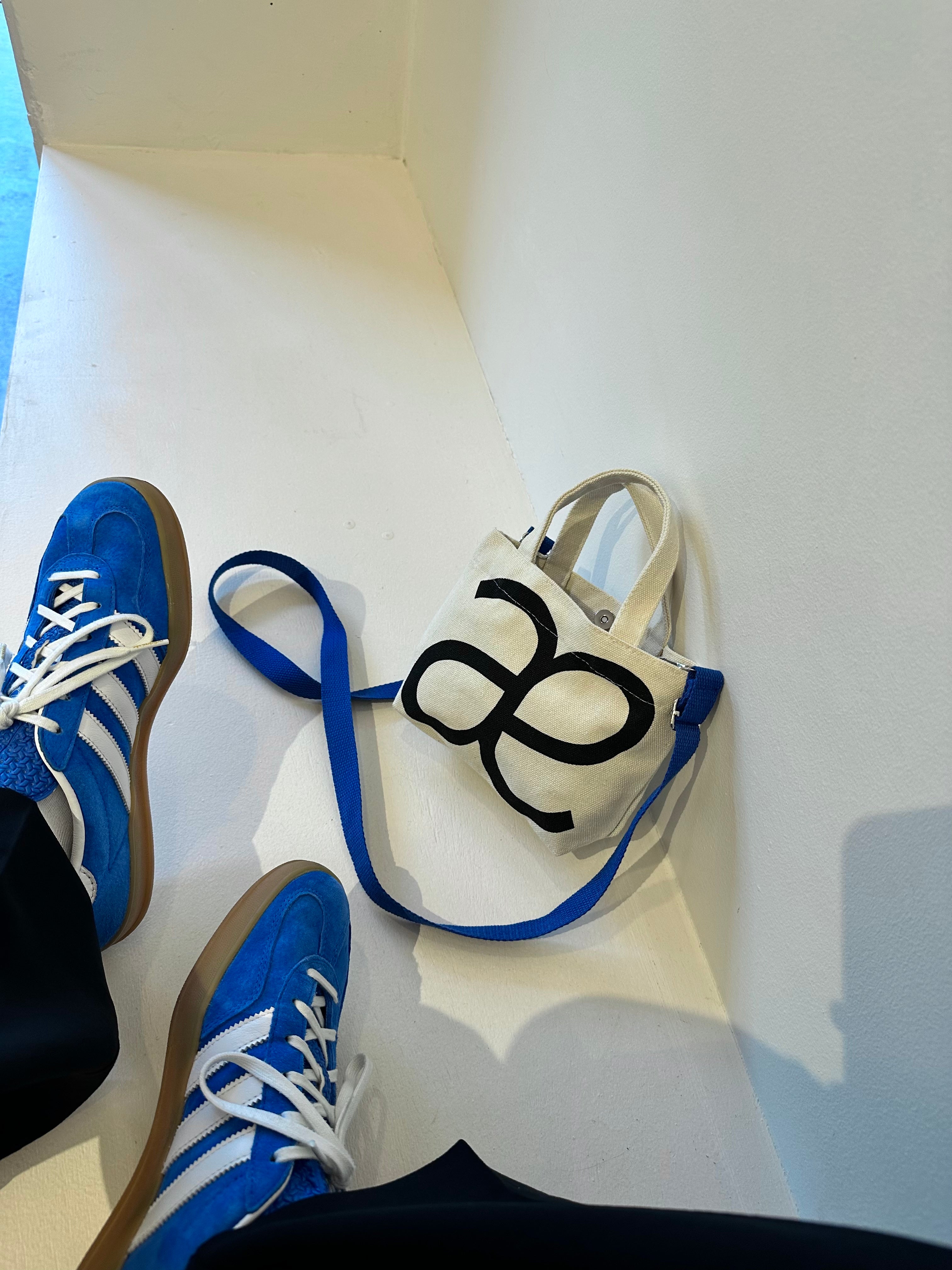 Alas Eius mini cotton tote bag, logo and strap detail