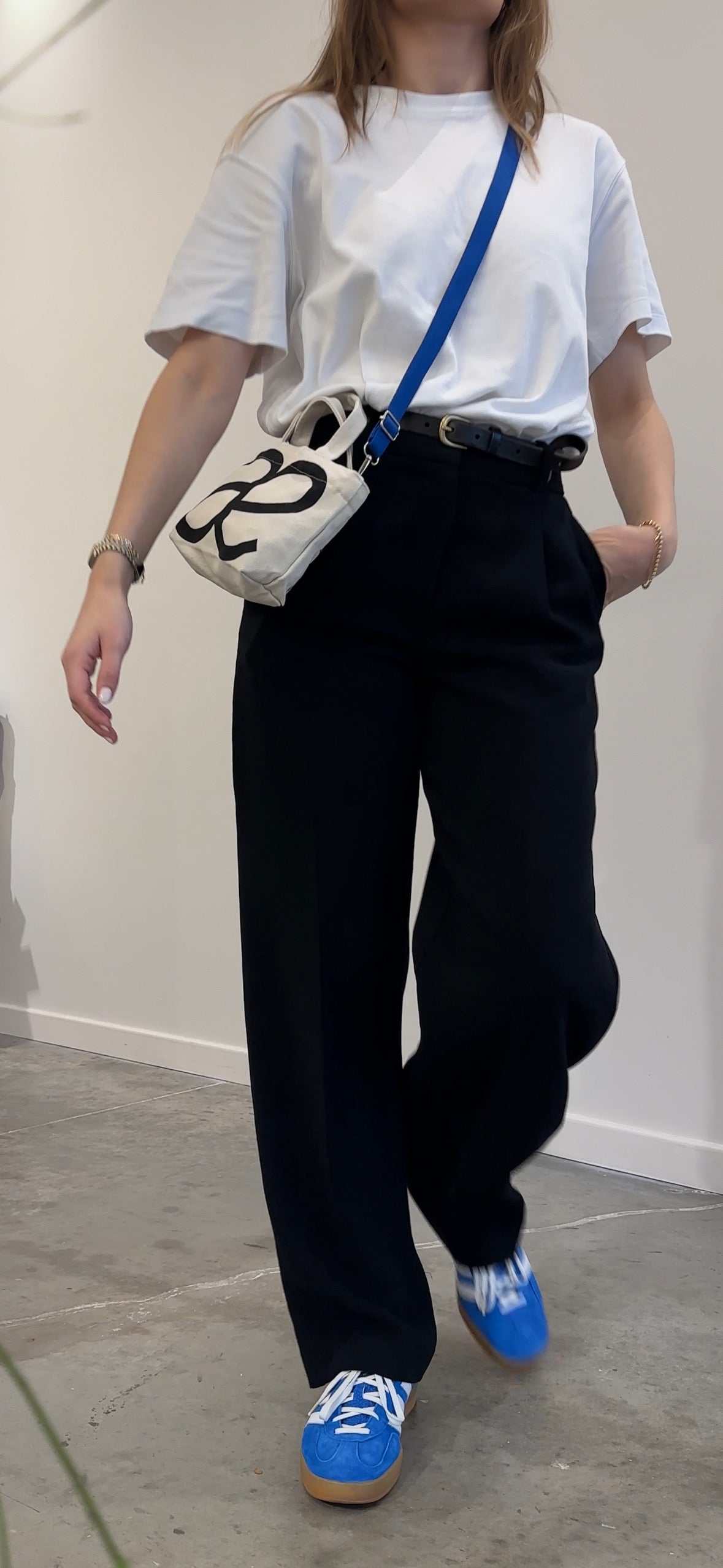 Alas Eius mini cotton tote bag worn over shoulder