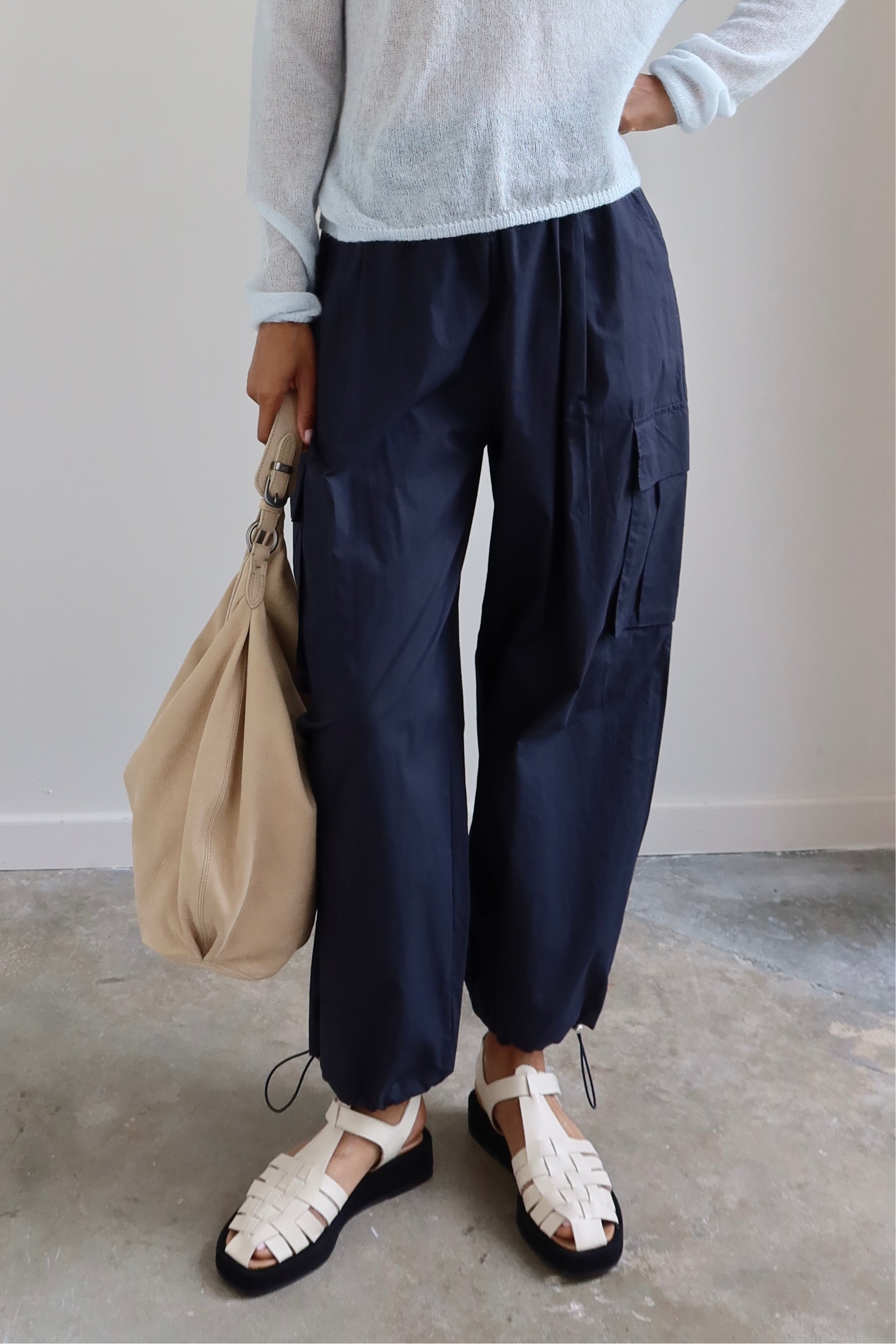 Alas Eius navy wide leg cotton cargo pants, pocket detail