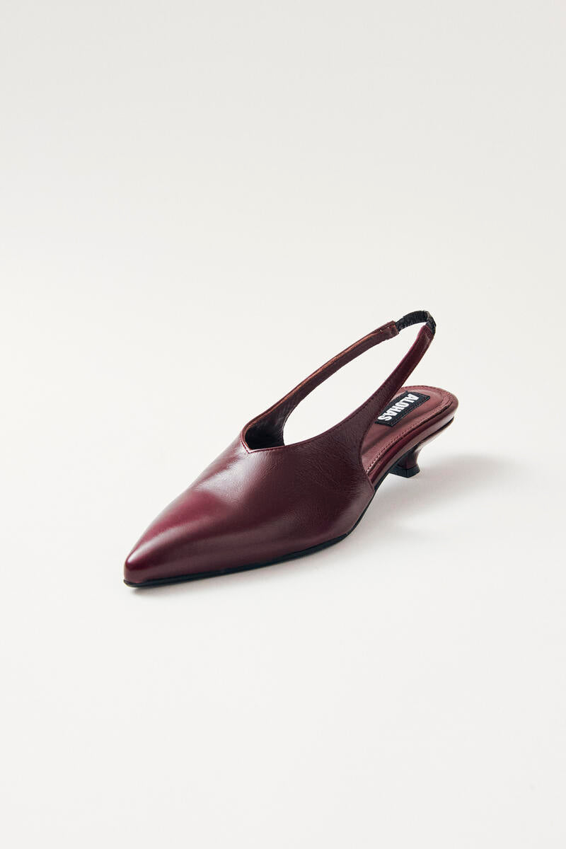 Alohas elegant burgundy crinkle leather pumps with sharp pointed toe and minimalist silhouette for modern everyday wear at Alas Eius