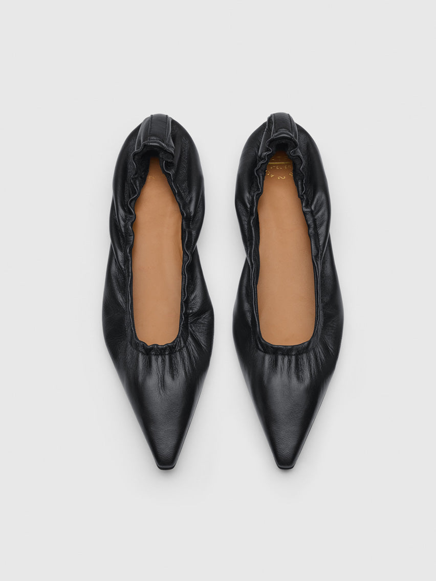 Aprica Black Shiny Nappa Ballet Flats