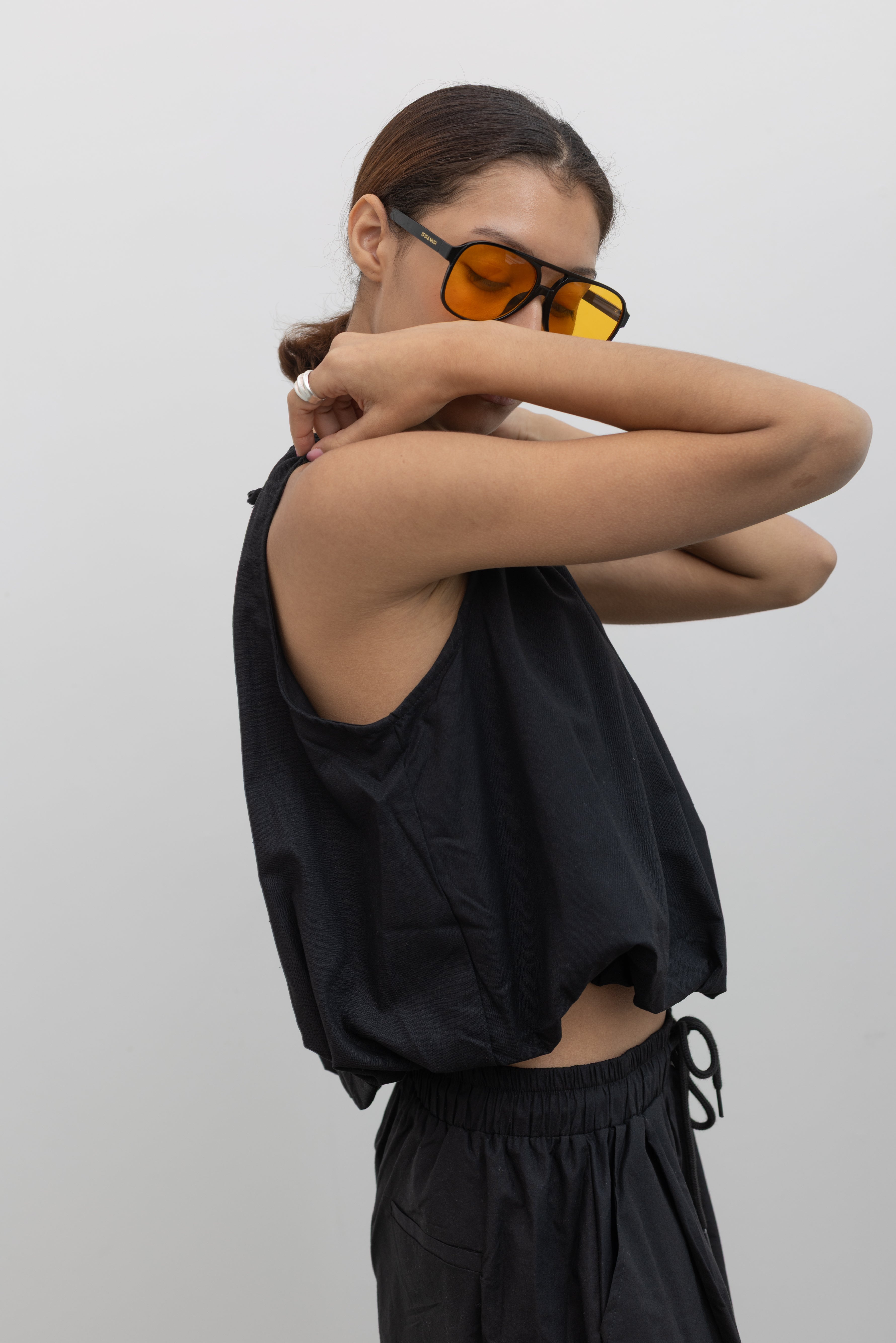 womens black sleeveless linen bubble hem top side