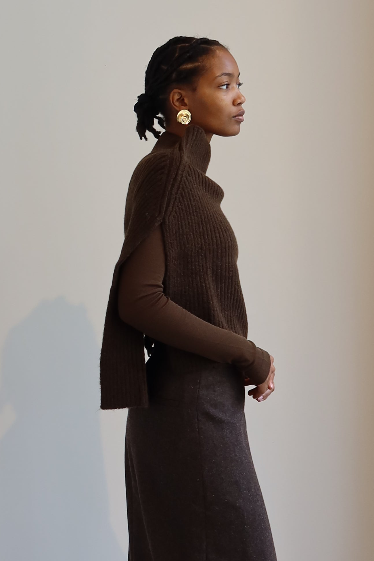 Brown Ribbed Cape Scarf at Alas Eius by Mijeong Park