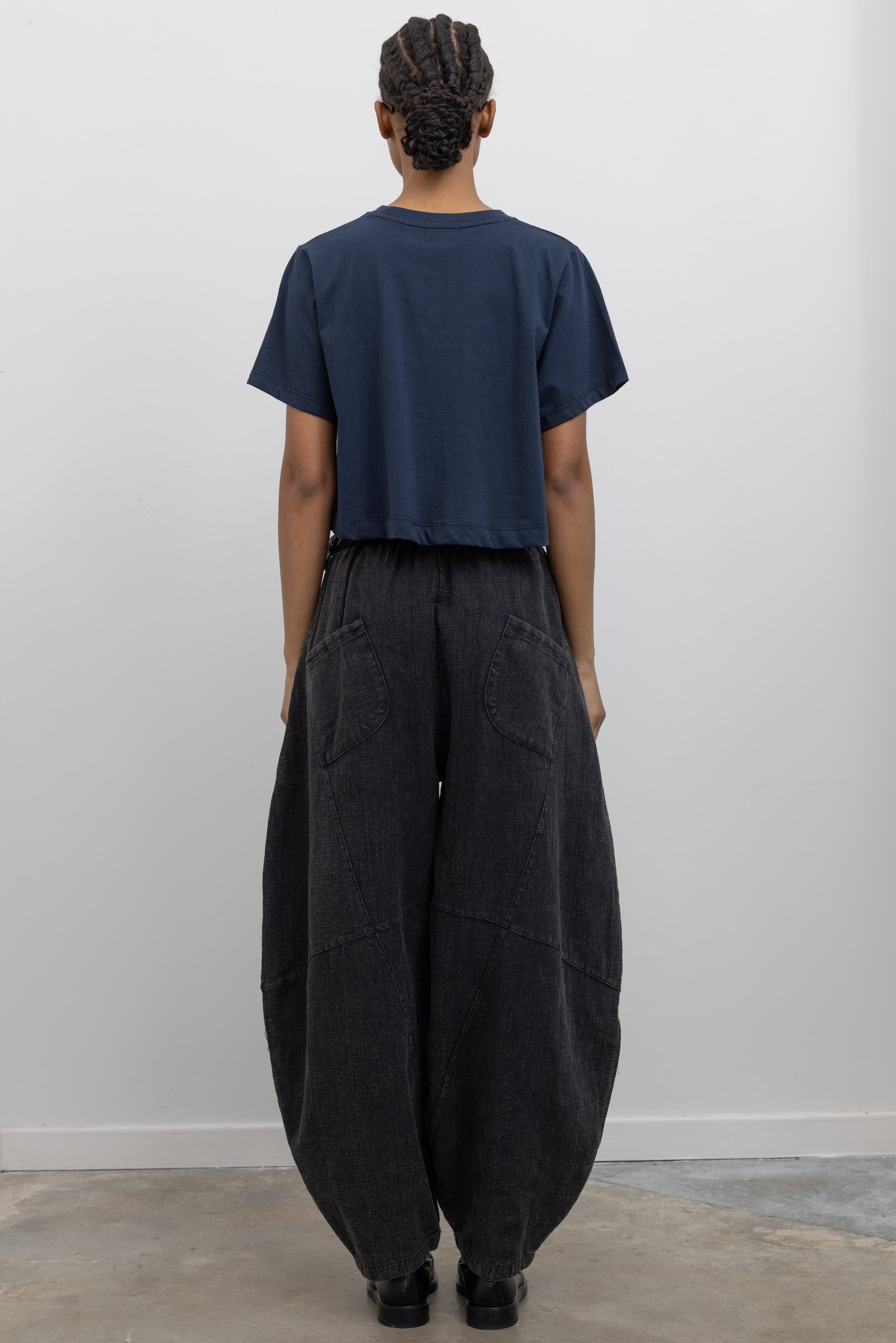 Black Barrel Cotton Blend Pants – alas eius