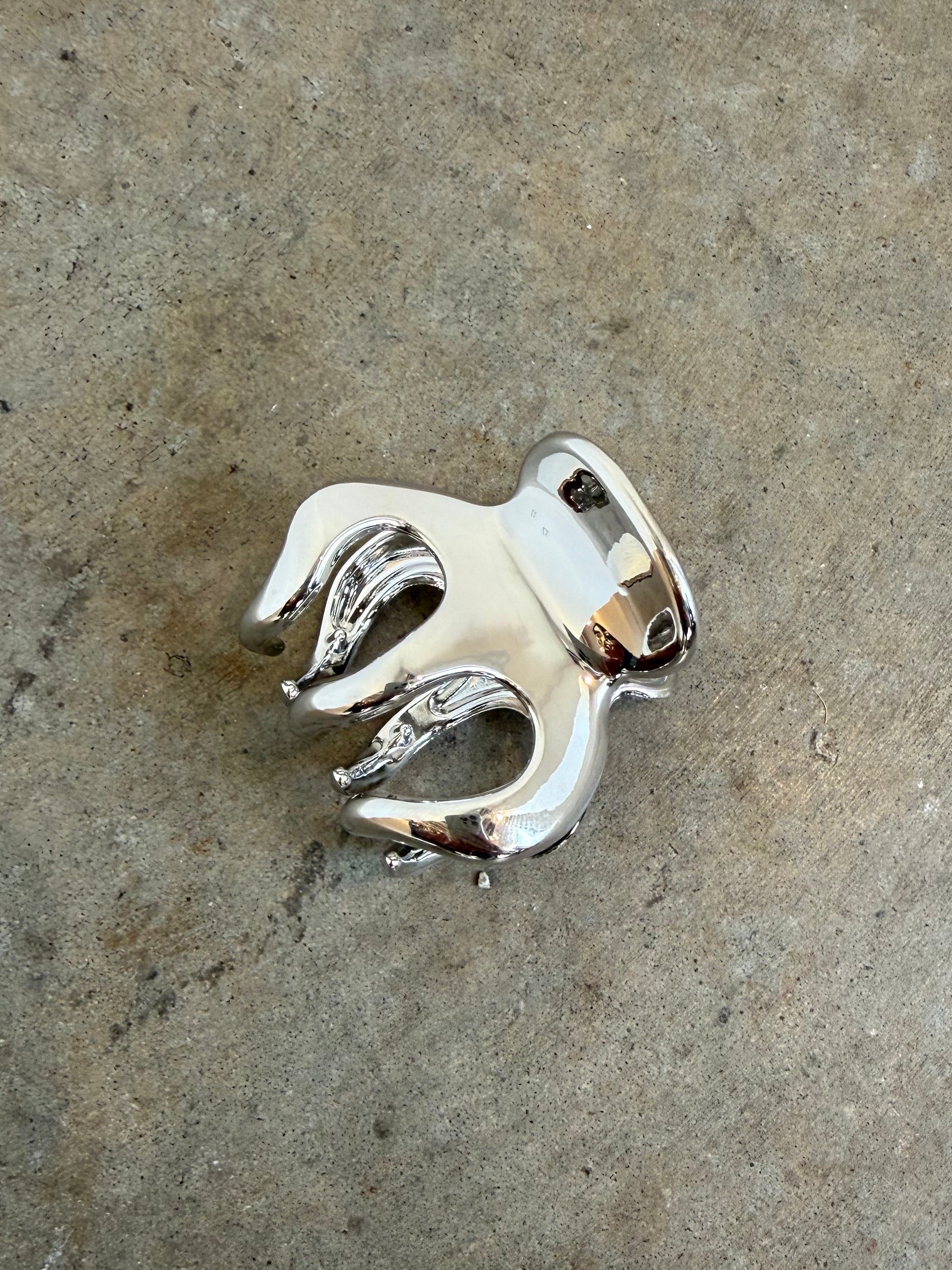 Collective Silver Claw Hair Clip at Alas Eius