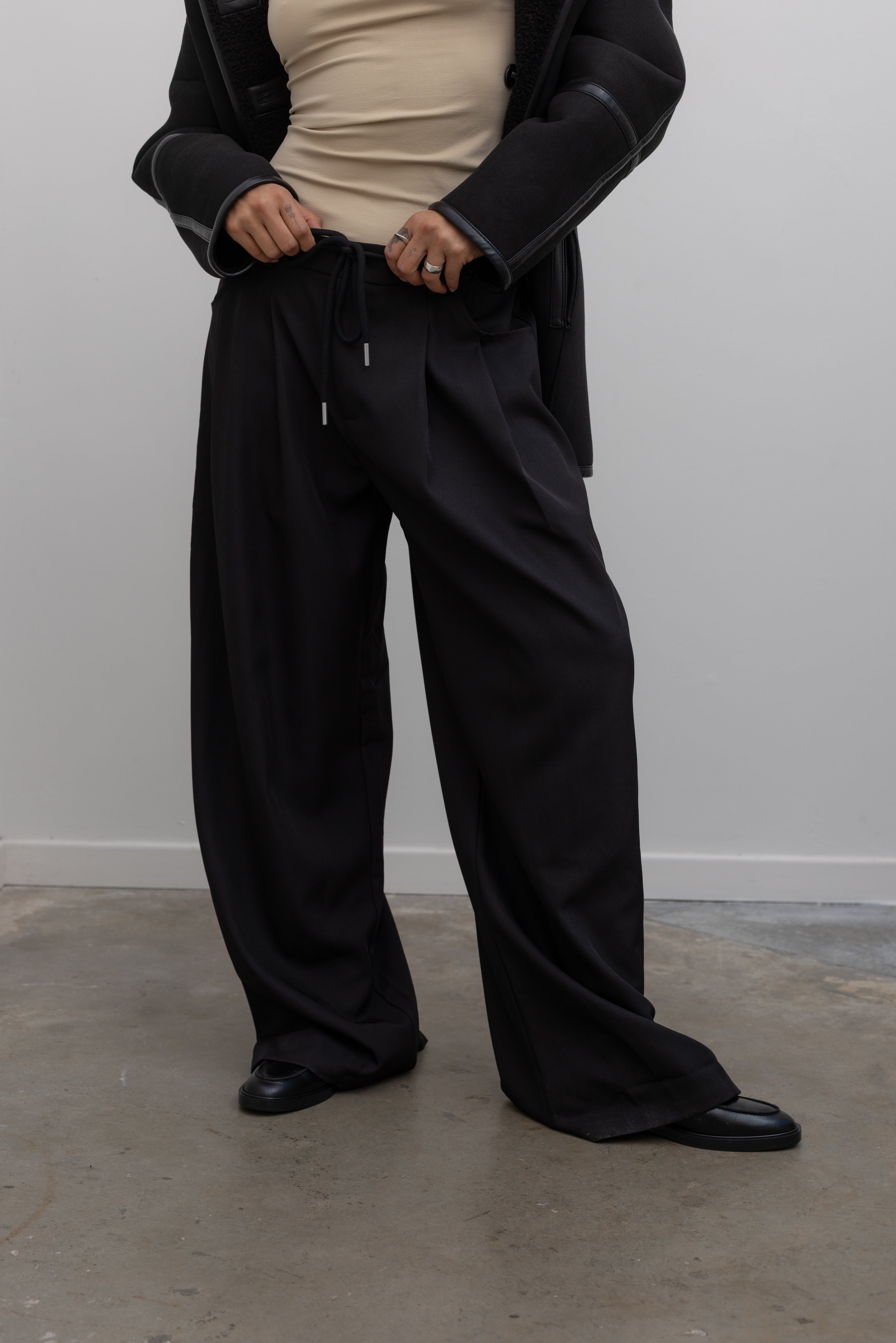 Black Pleated Wide Leg Drawstring Tailored Pants