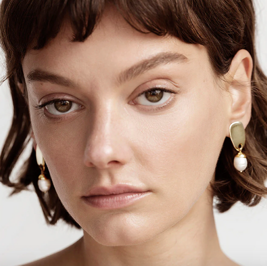 Cecilia Gold Pearl Earrings