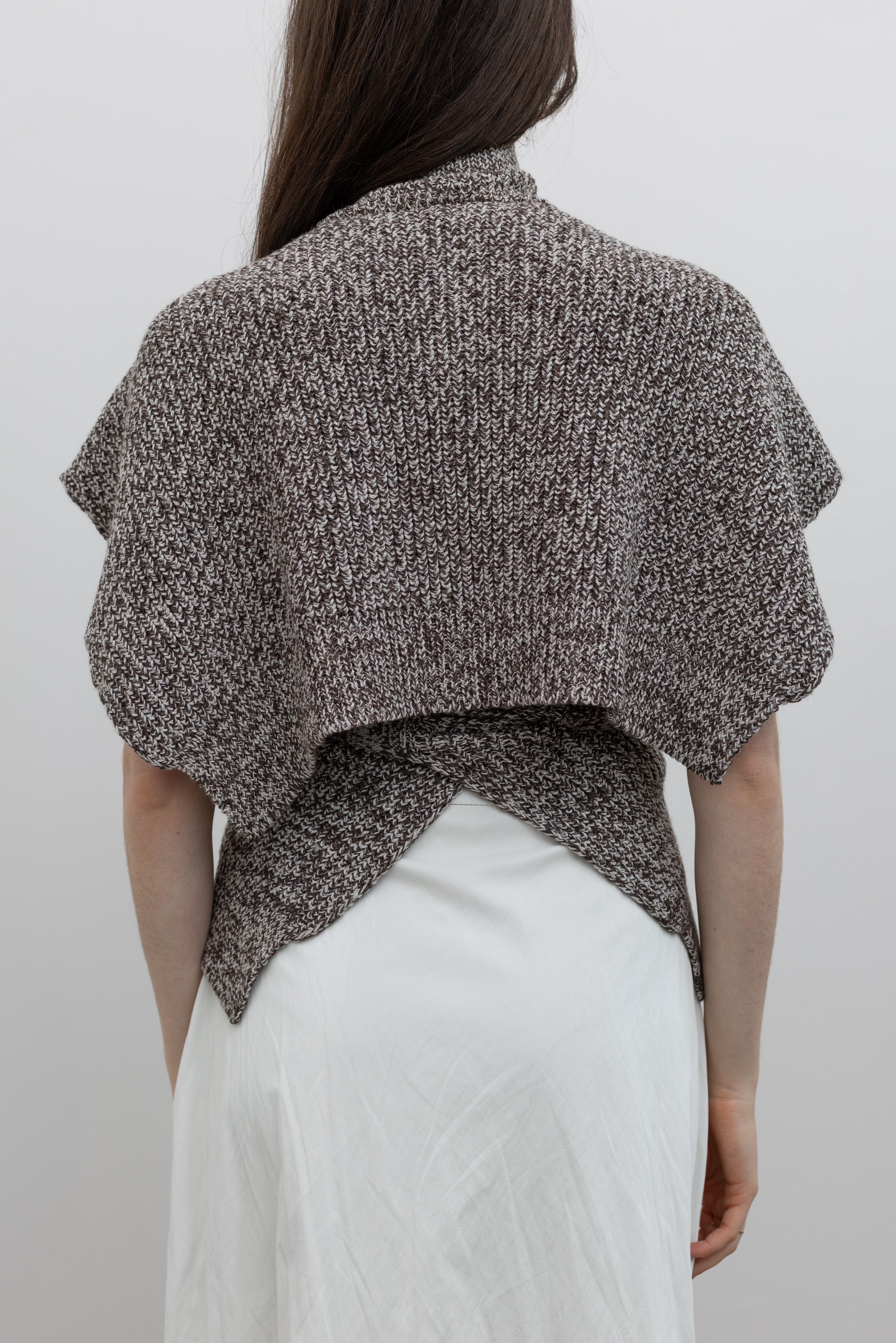 Bita Melange White and Brown Sleeveless Sweater