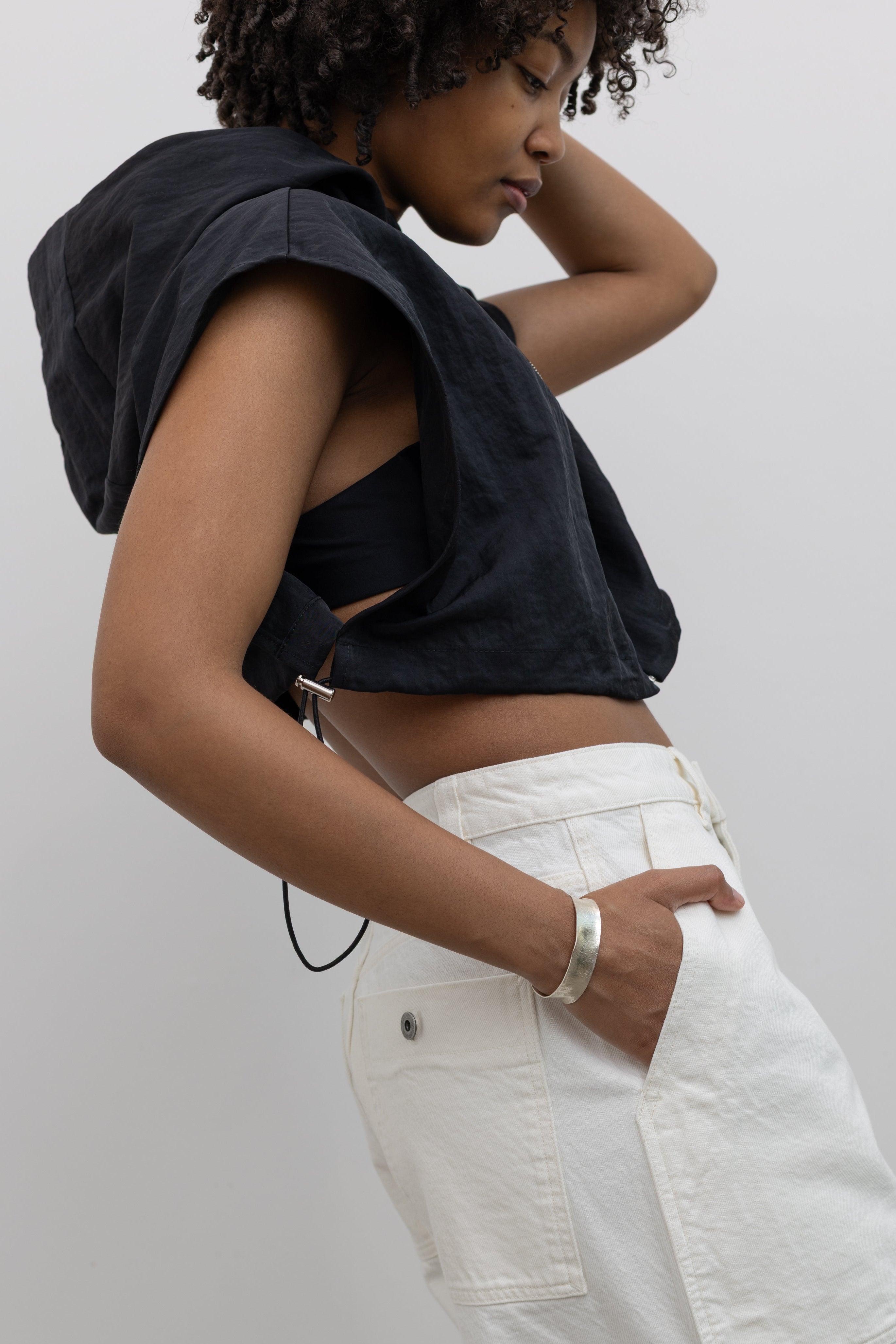 Black Cropped Zipped Hoodie