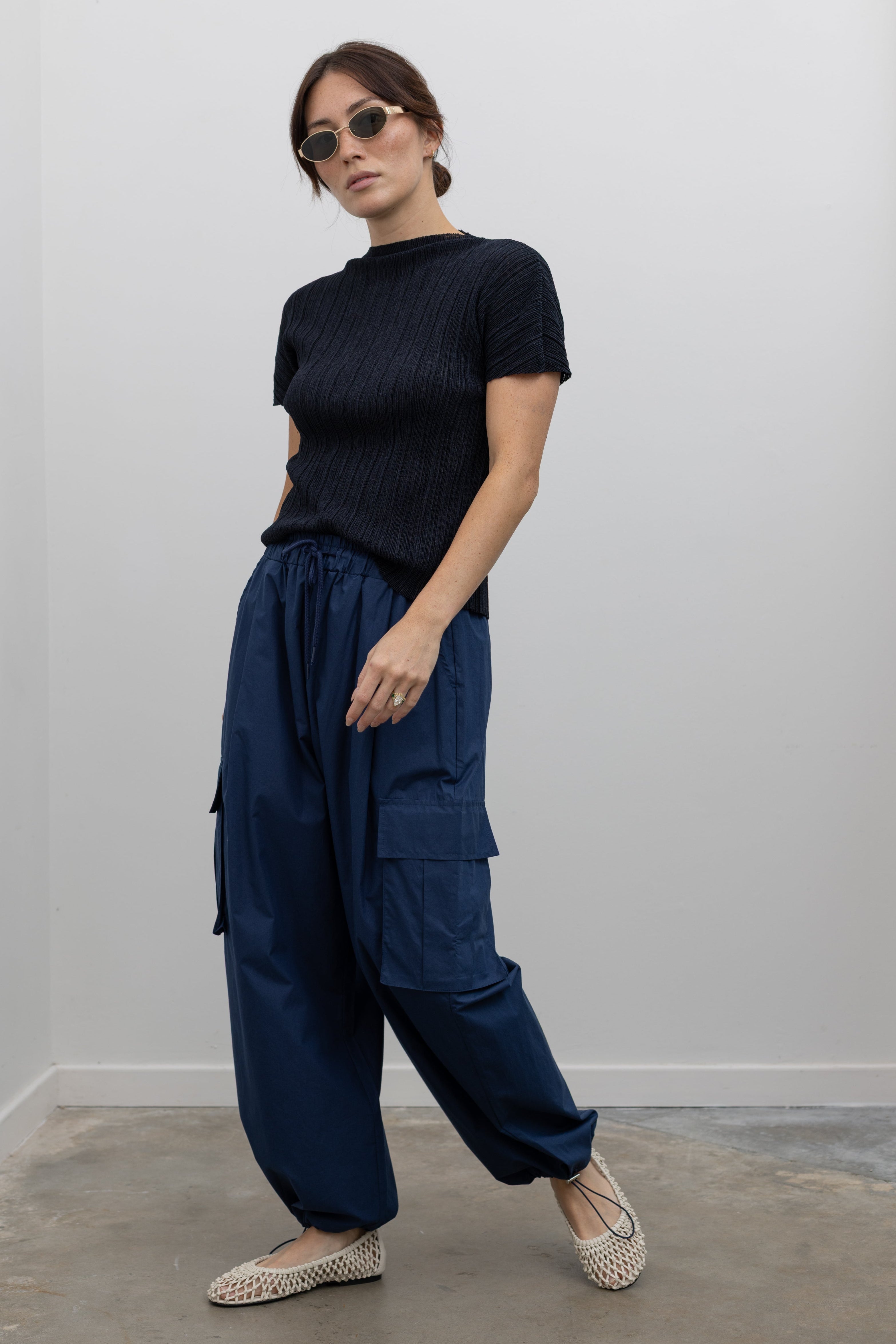 Alas Eius breathable lightweight cotton wide-leg cargos with relaxed silhouette at Alas Eius