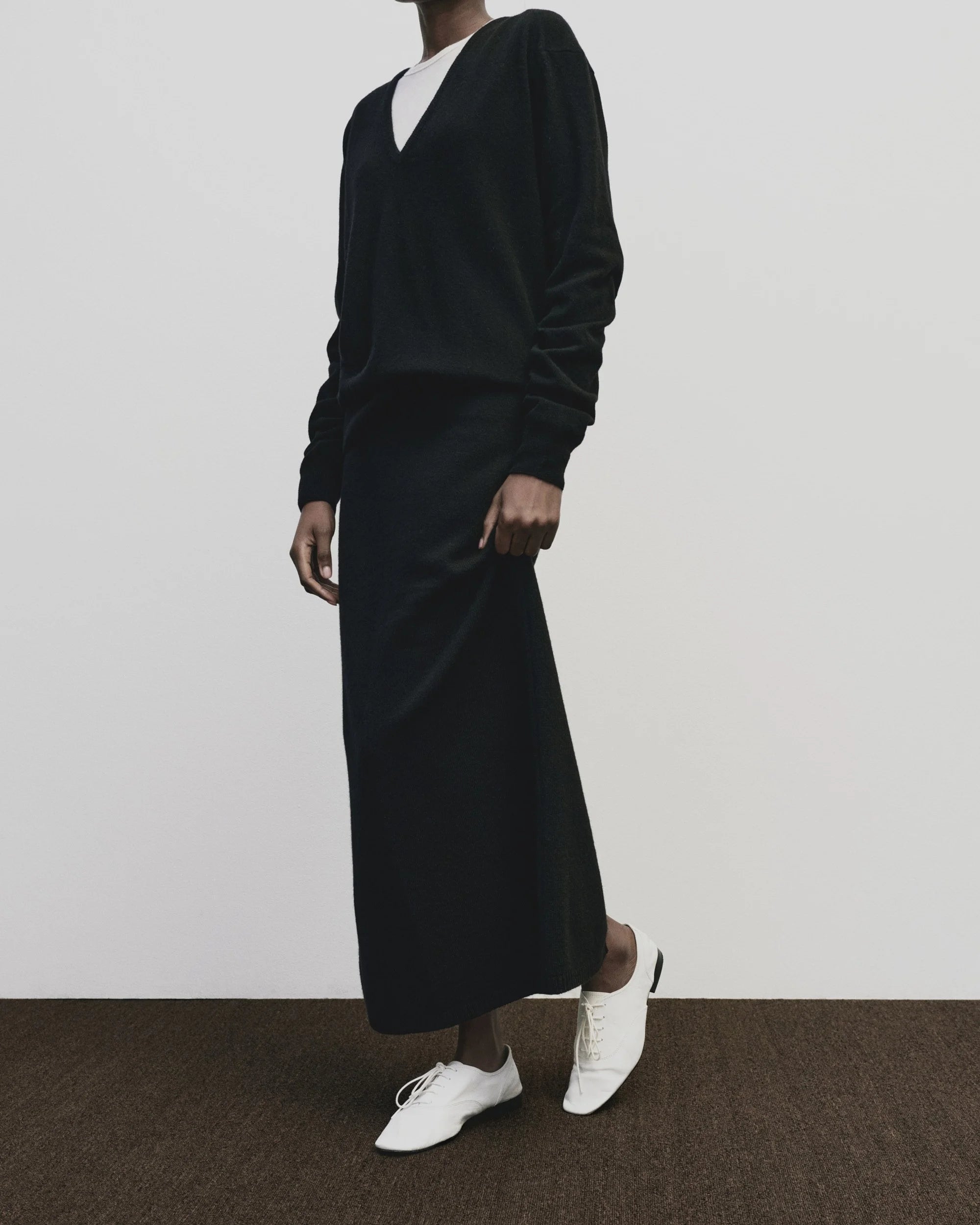 Black Cashmere Blend V-Neck Knit