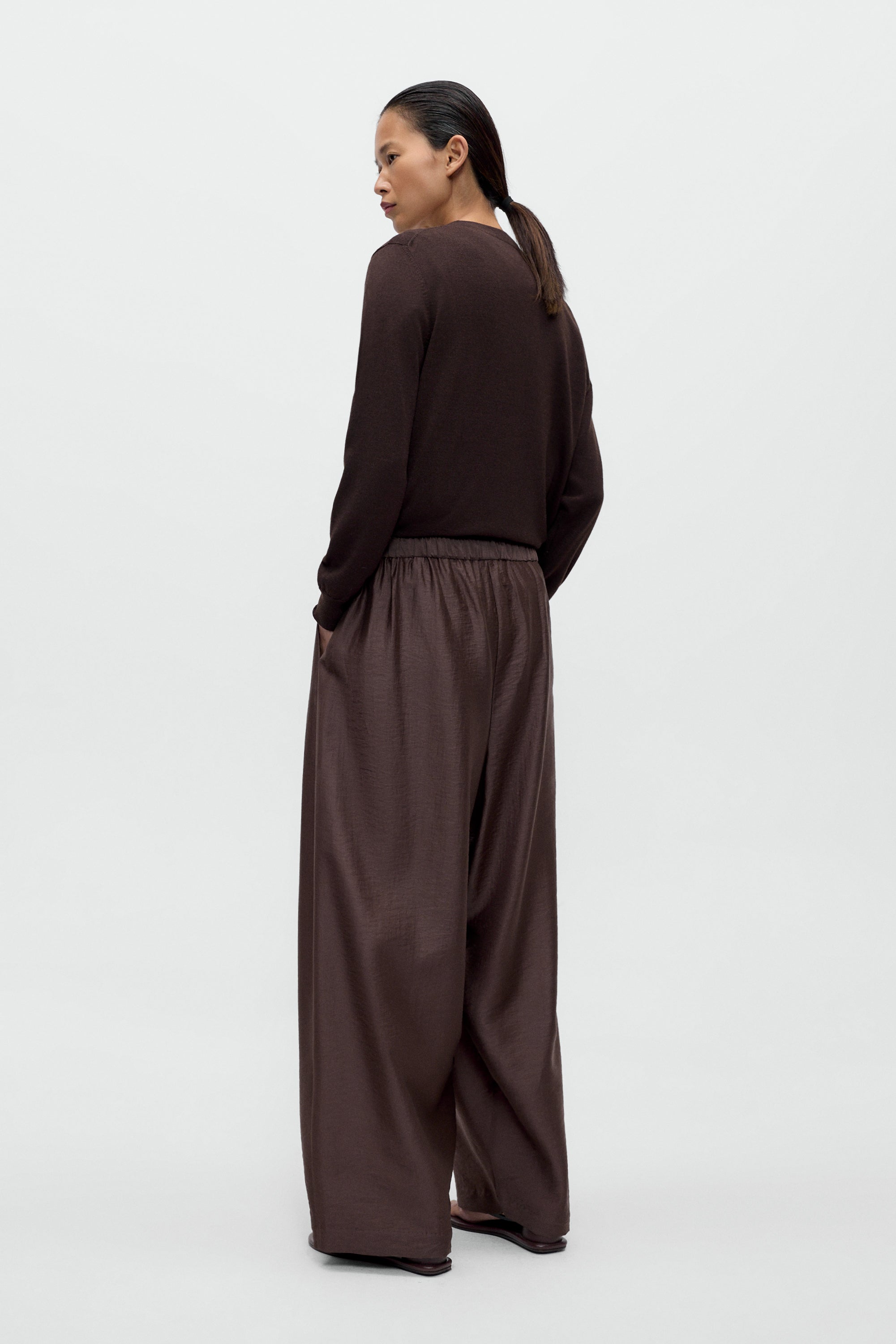 Cordera relaxed draped brown lounge pants for women at Alas Eius
