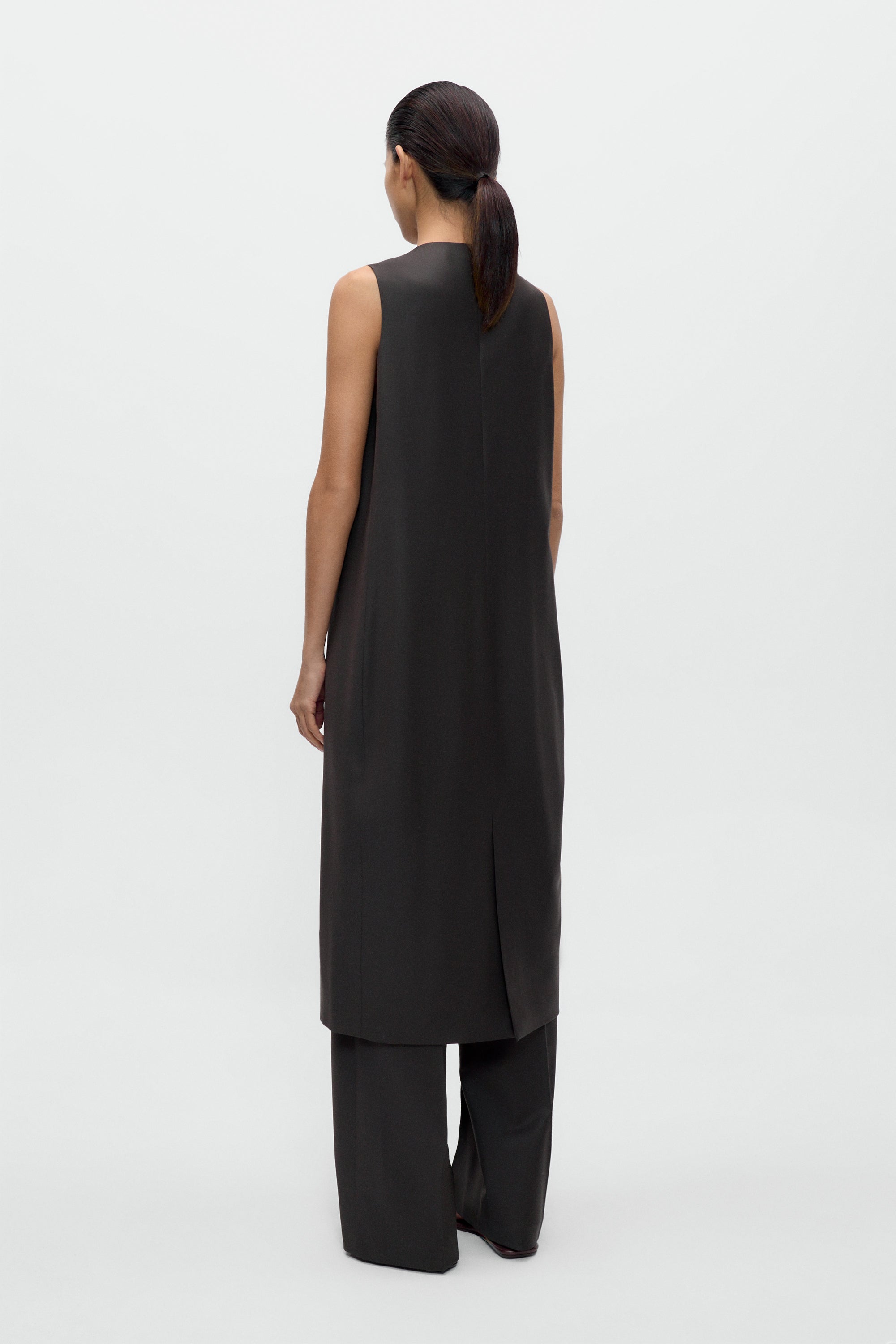 Cordera Pre-Fall 2026 Long Tailored Dress with Hand-Embroidered Floral Detail at Alas Eius