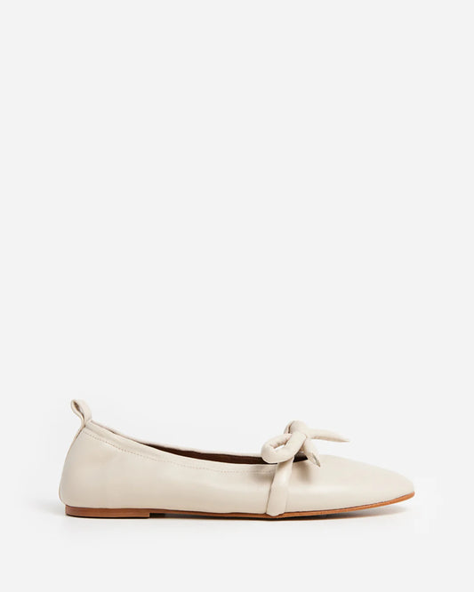 Polly Leather Creme Flats