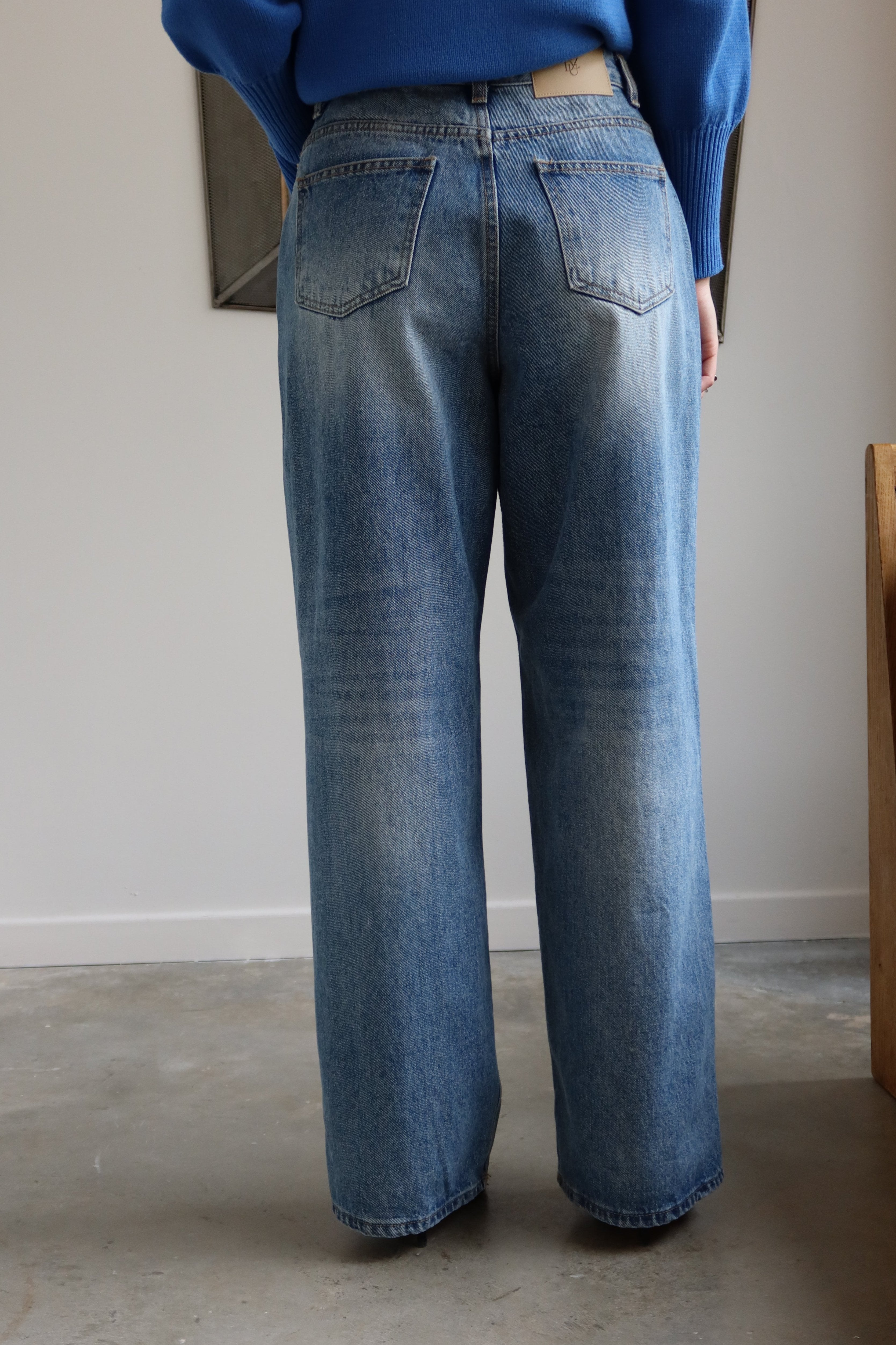 Mid Wash Loose Wide Leg Jeans