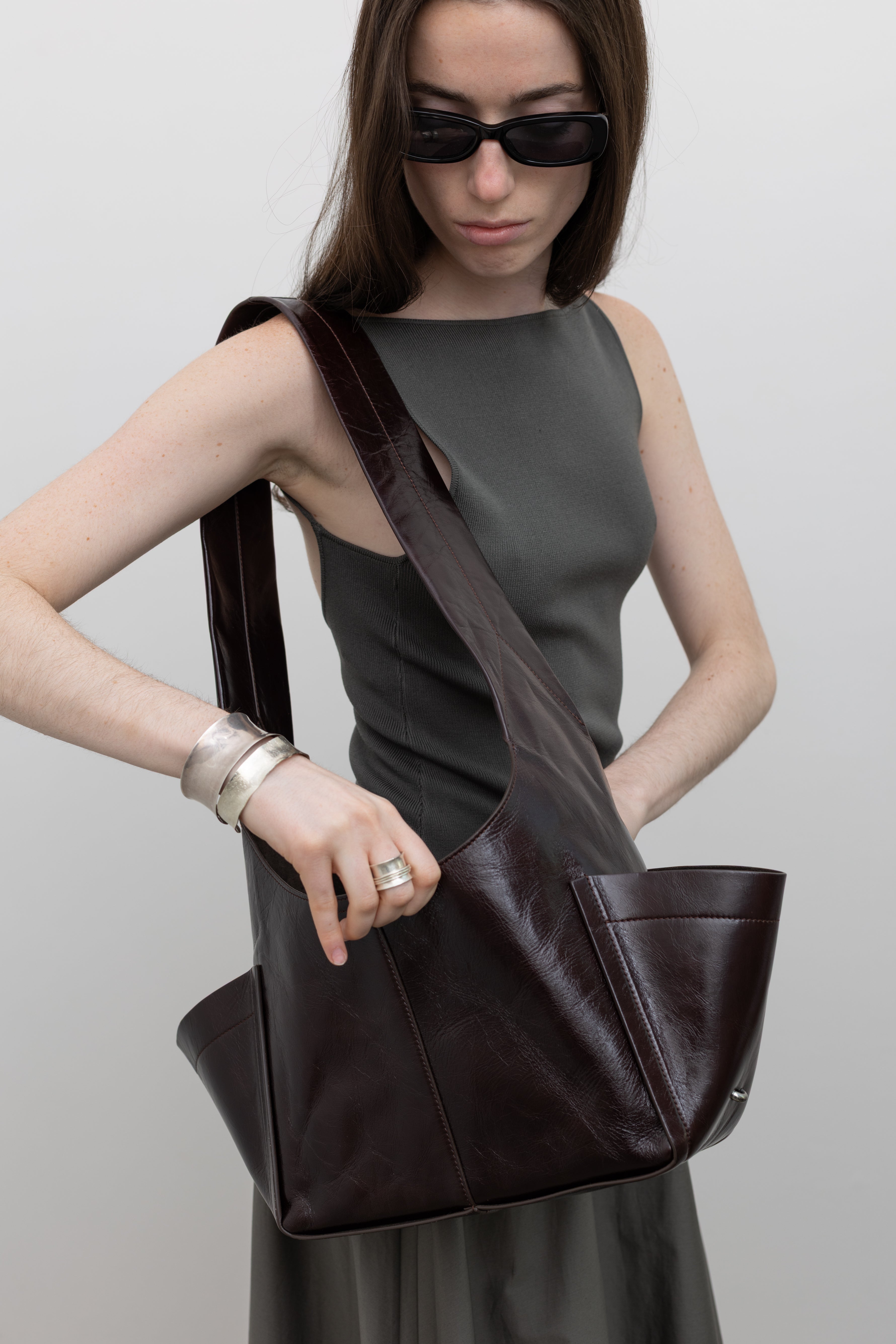 Rachel Comey soft structured shoulder bag designed for effortless women's capsule wardrobe styling and elevated daily carry essentials at Alas Eius