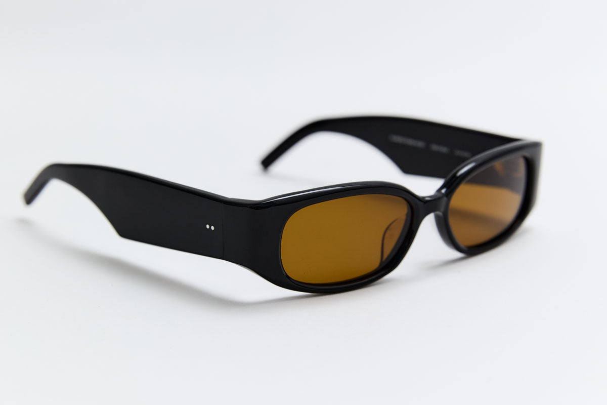 St. Agni Clasico Sunglasses with softly beveled edges and modern silhouette, luxury women's accessories at Alas Eius