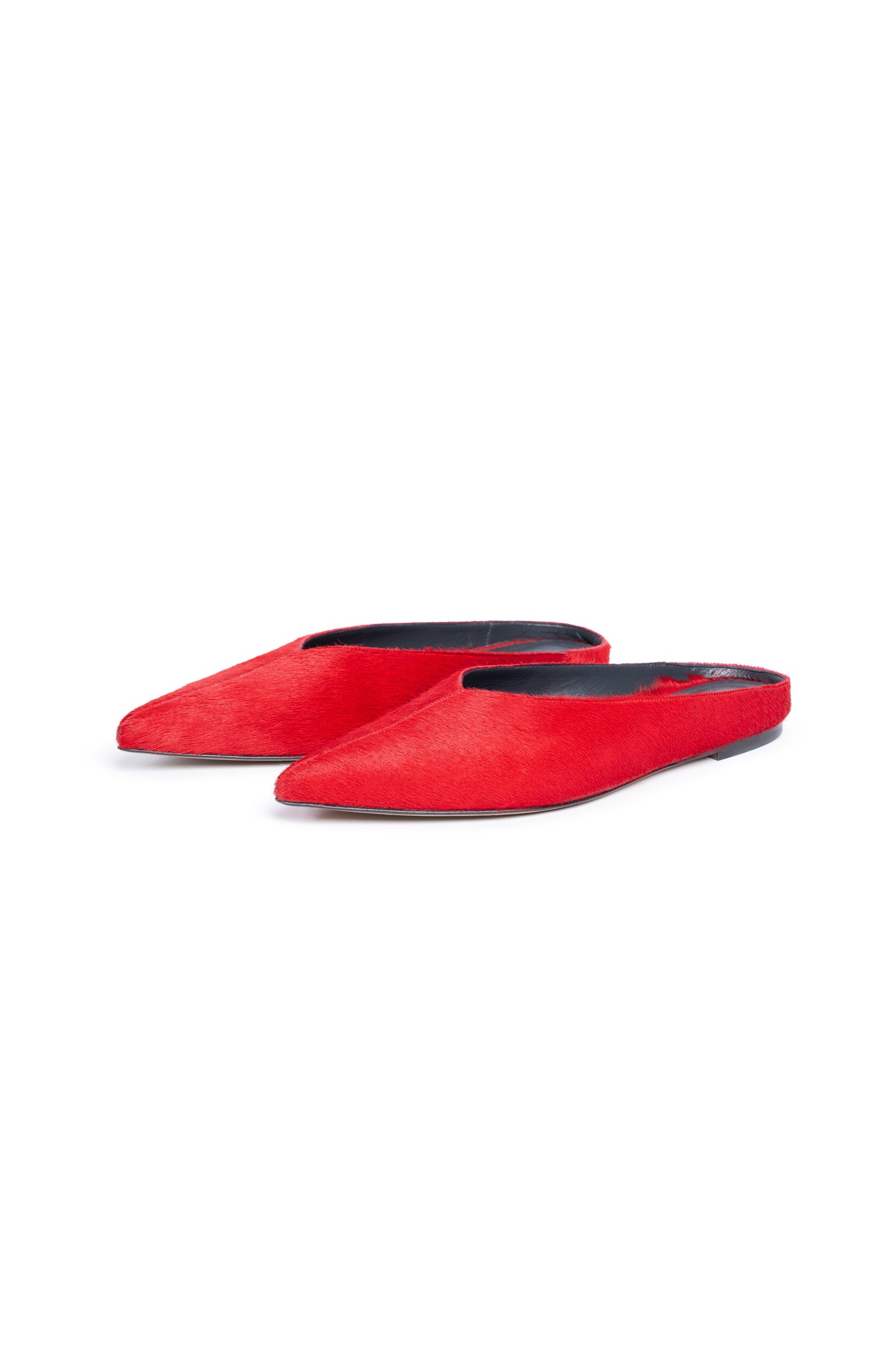 Tela Manami FW26 red pony hair pointed toe flat mules at Alas Eius