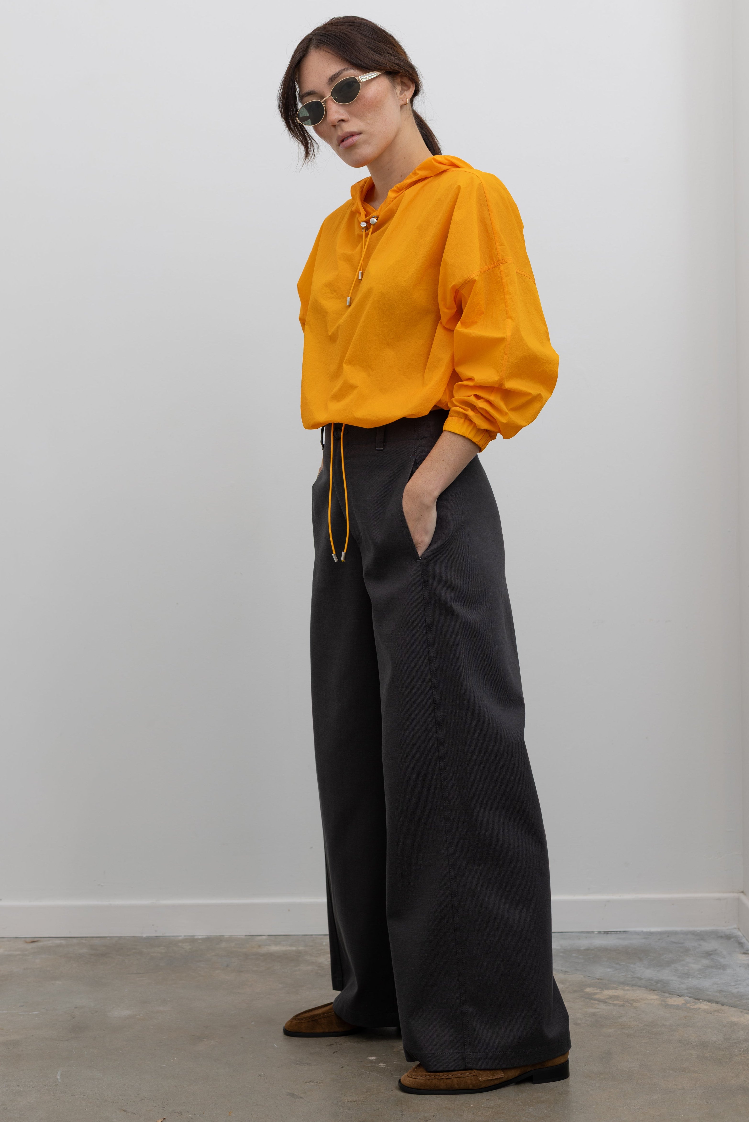 Tela Vanda dark grey cotton blend trousers at Alas Eius