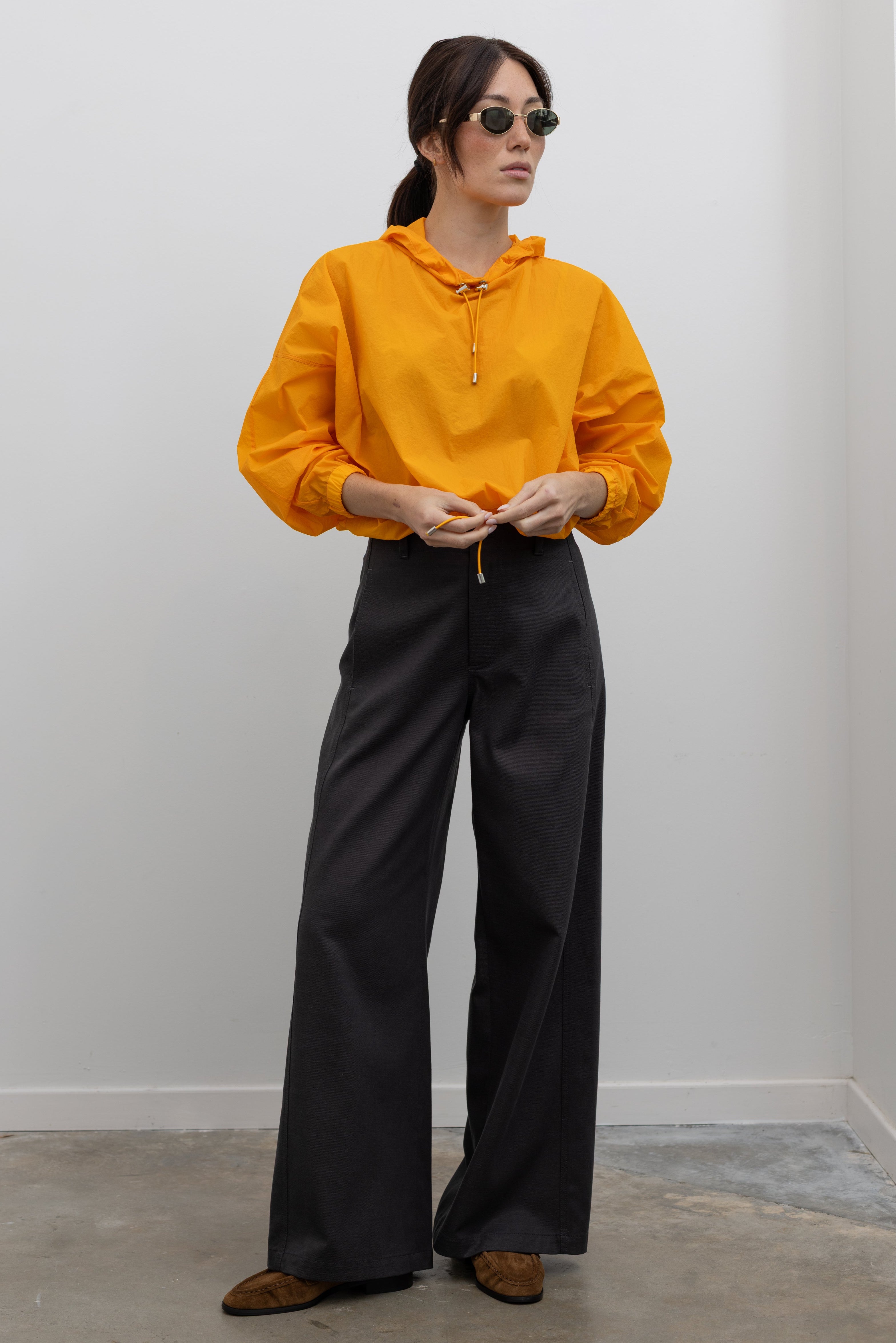 Tela Vanda relaxed fit dark grey trousers at Alas Eius