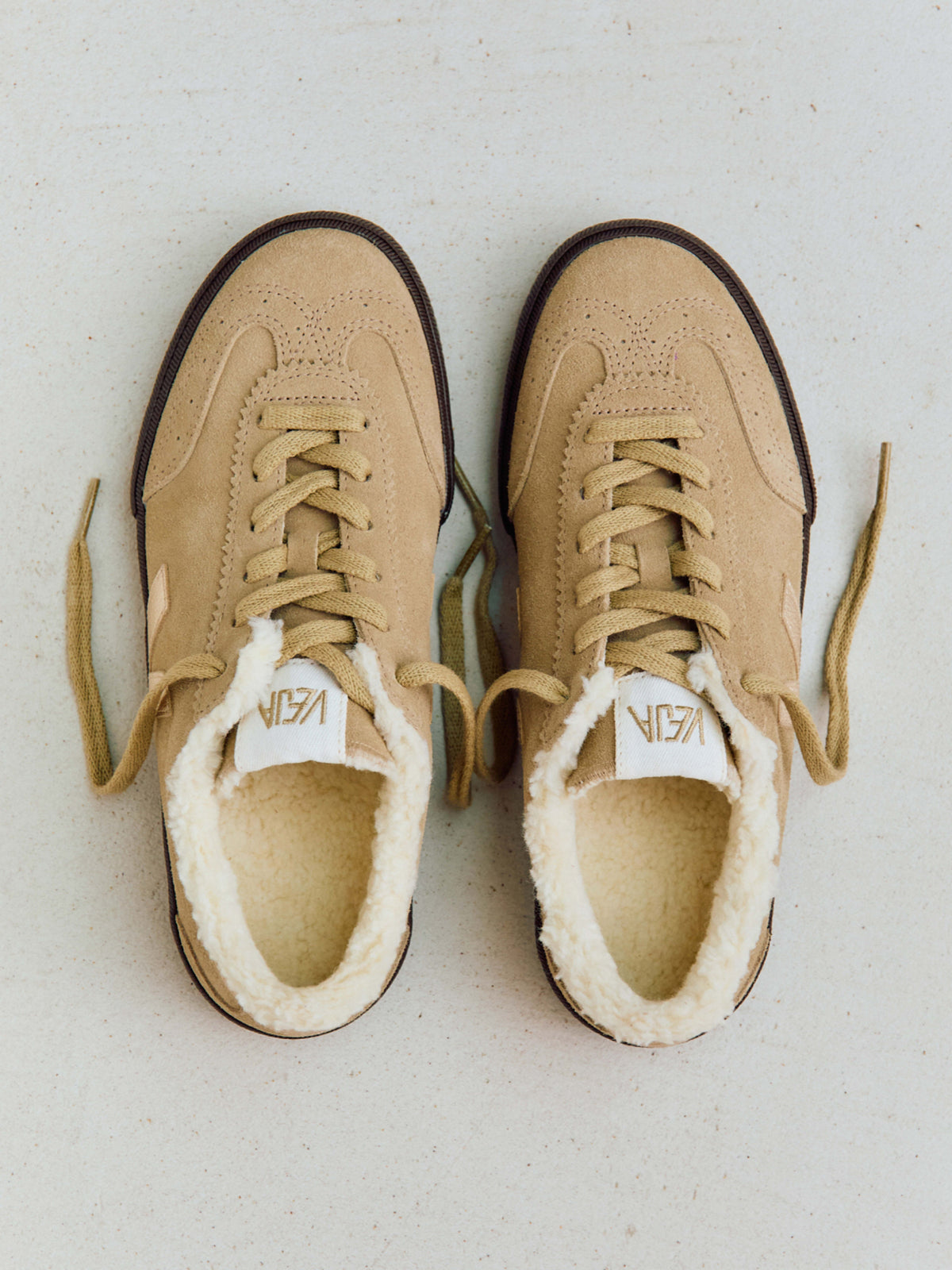Veja Volley women’s suede sneakers at Alas Eius